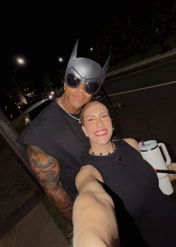 Halloween da família de Leo Santana e Lore Improta por Reprodução