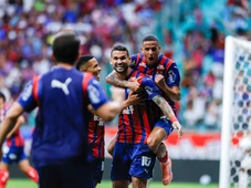 Imagem - Em jogo difícil, Bahia conta com oportunismo de Wiilian José para vencer o Bragantino na Série A