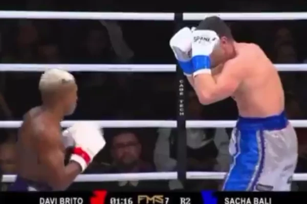 Davi Brito perde luta e é chamado de ‘moleque’ por adversário
