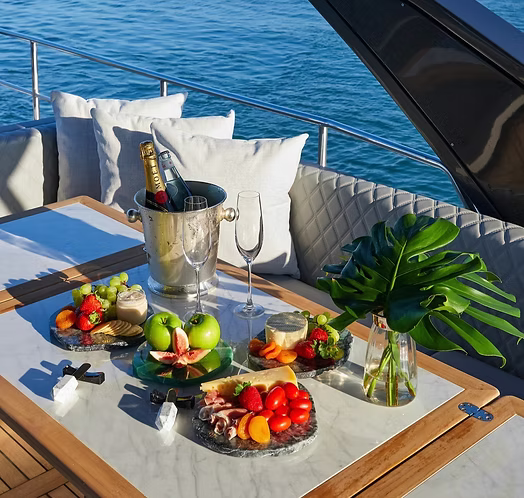 Lancha de R$ 14 milhões de Bell Marques por Divulgação