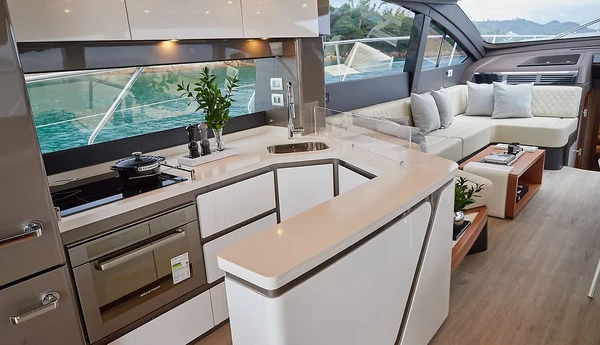 Lancha de R$ 14 milhões de Bell Marques por Divulgação