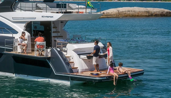 Lancha de R$ 14 milhões de Bell Marques por Divulgação