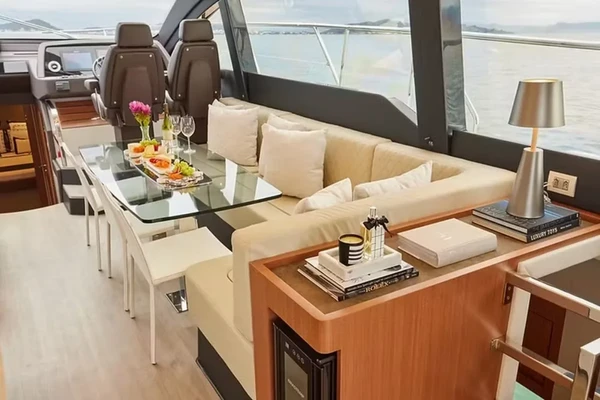 Lancha de R$ 14 milhões de Bell Marques por Divulgação