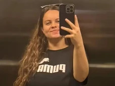 Imagem - Jovem morre ao ser baleada na cabeça em frente ao pai e namorado durante assalto