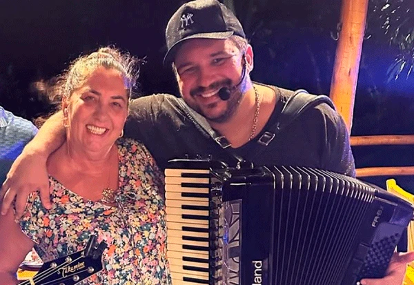 Danilo Nascimento e Margareth Serrão por Reprodução