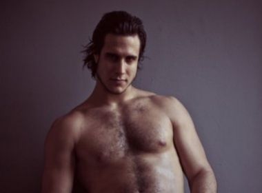 Emiliano D'Avila em "Avenida Brasil" por Reprodução