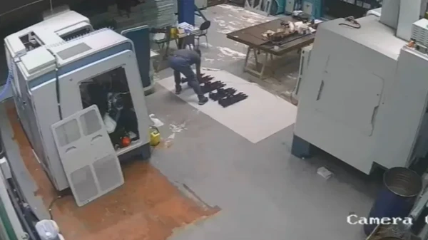 Fuzis apreendidos em megaoperação do Rio por Reprodução/TV Globo