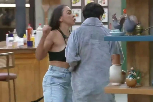 Yoná procurou tirar satisfações com Duda Camargo