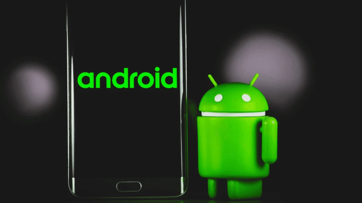 2009 - O sistema operacional móvel Android é disponibilizado pelo Google por Reprodução