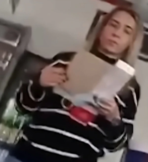 Anna Caralina Jatobá, agora loira, e Alexandre Nardoni, são vistos juntos por Reprodução