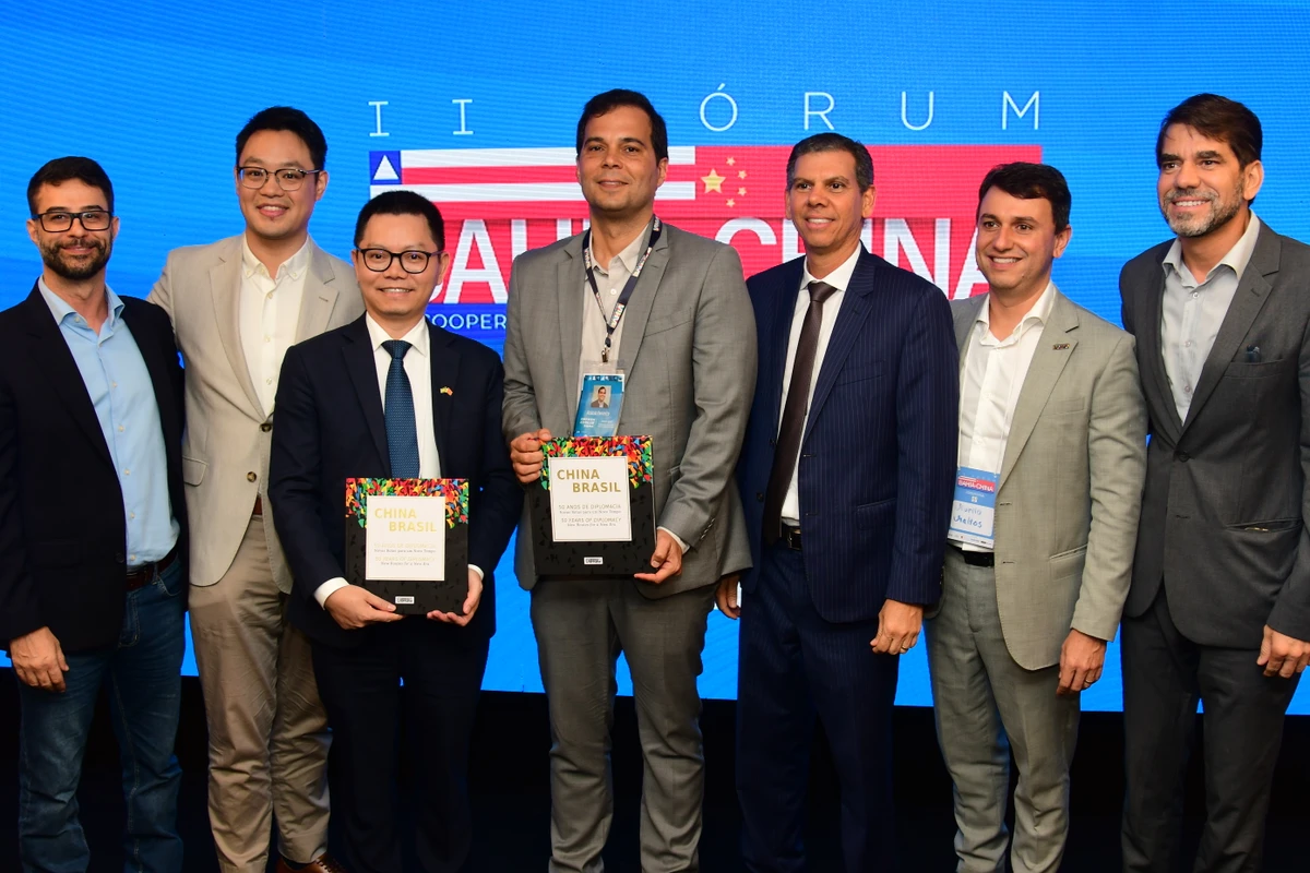 O fórum consolida a Bahia como polo estratégico da cooperação sino-brasileira, com foco em inovação, sustentabilidade e industrialização verde e digital.