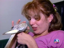 Imagem - VÍDEO: o dia em que o microfone da Globo flagrou Suzane von Richthofen sendo orientada a fingir choro após o crime