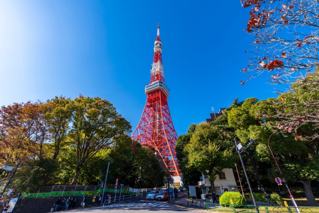 A Tokyo Tower é um dos cartões-postais mais icônicos do Japão (Imagem: picture cells | Shutterstock)