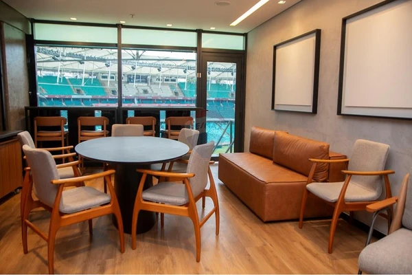 Espaço inédito oferece salas comerciais dentro do estádio, com infraestrutura completa, serviços inclusos e vista privilegiada para um dos maiores símbolos do futebol baiano por Divulgação