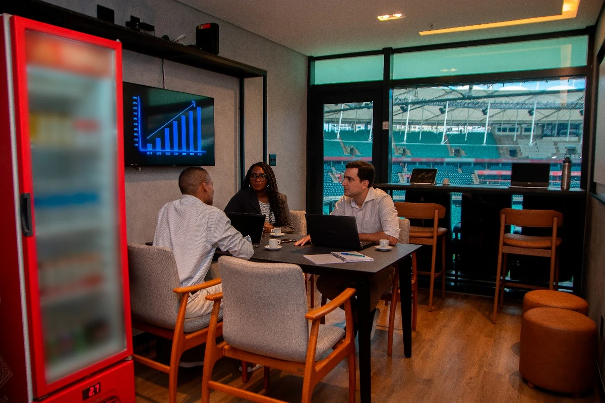 Espaço inédito oferece salas comerciais dentro do estádio, com infraestrutura completa, serviços inclusos e vista privilegiada para um dos maiores símbolos do futebol baiano