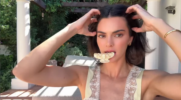 Kendall Jenner por Reprodução