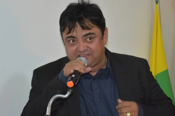 Márcio Willian Maia Alencar por Reprodução