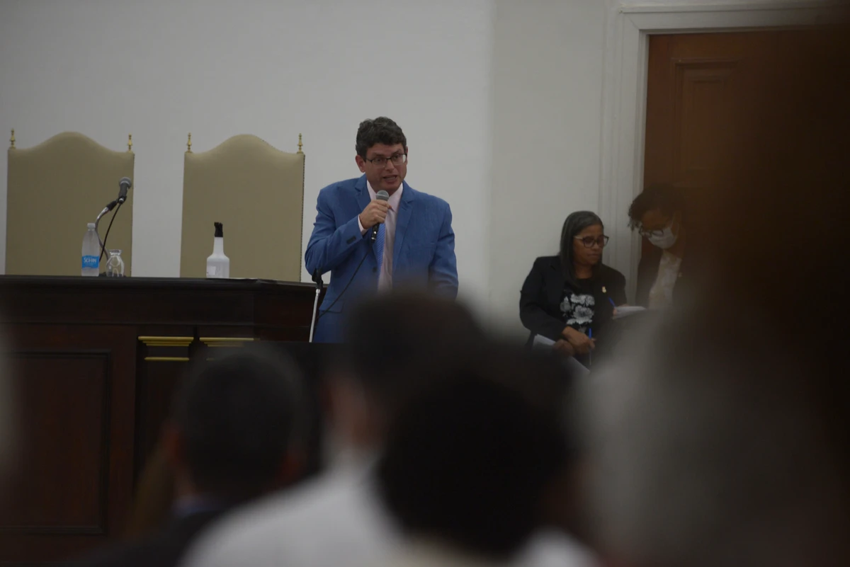 Penildon Silva Filho por Paula Froes                         