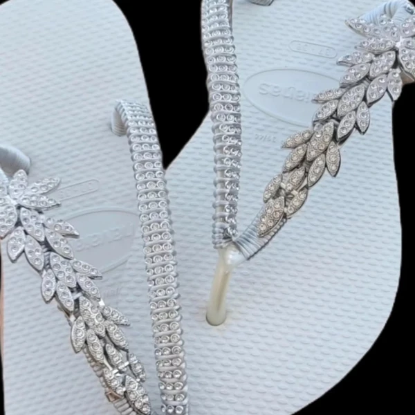  Chinelos Su Entre Linhas  por Reprodução/Instagram