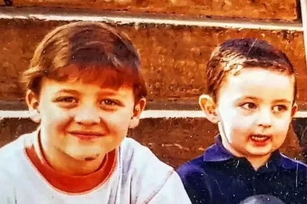 Francisco e Pedro na infância por Reprodução