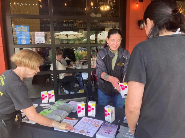 Cantor americano criou restaurante para ajudar pessoas que não podem pagar por Reprodução | Instagram