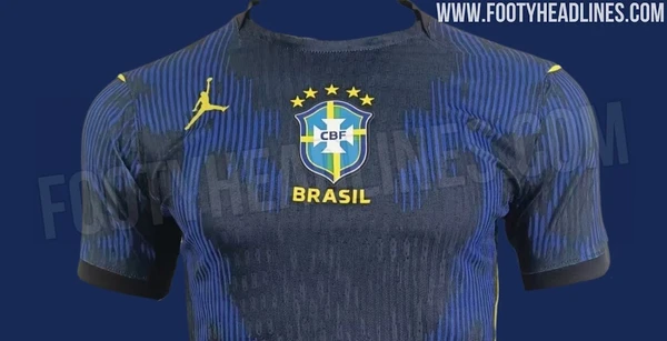 Nova camisa azul da Seleção Brasileira é vazada por site por Reprodução/Footy Headlines