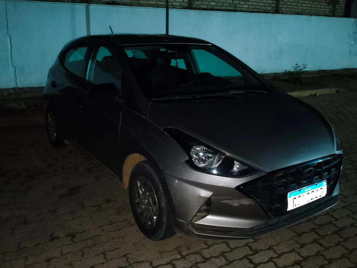 Veículos foram recuperados e armas apreendidas por Divulgação