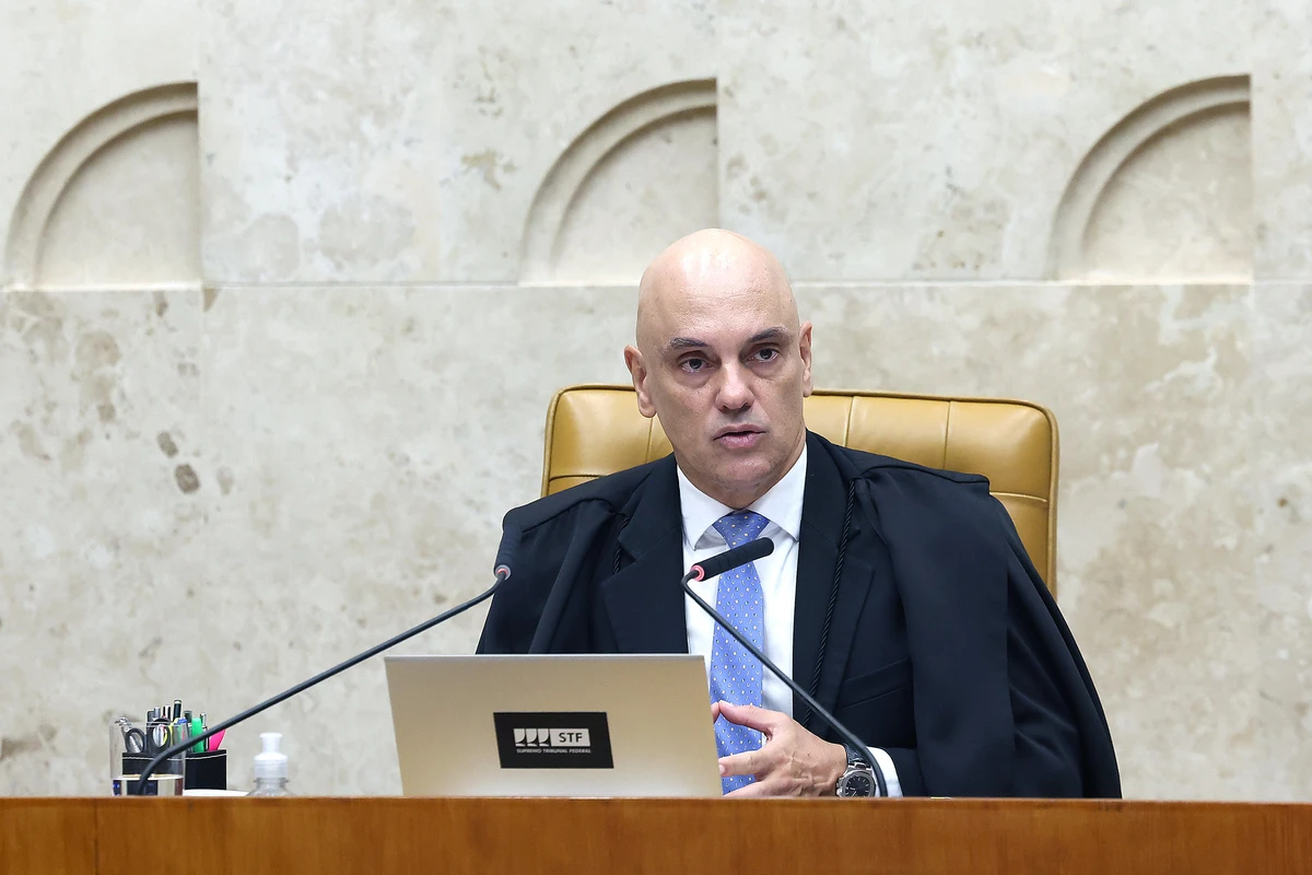 Alexandre de Moraes no dia 6 de outubro e 2025