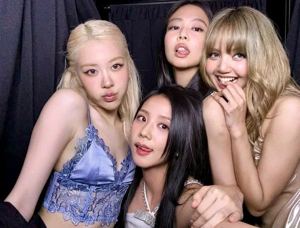 Blackpink por Reprodução