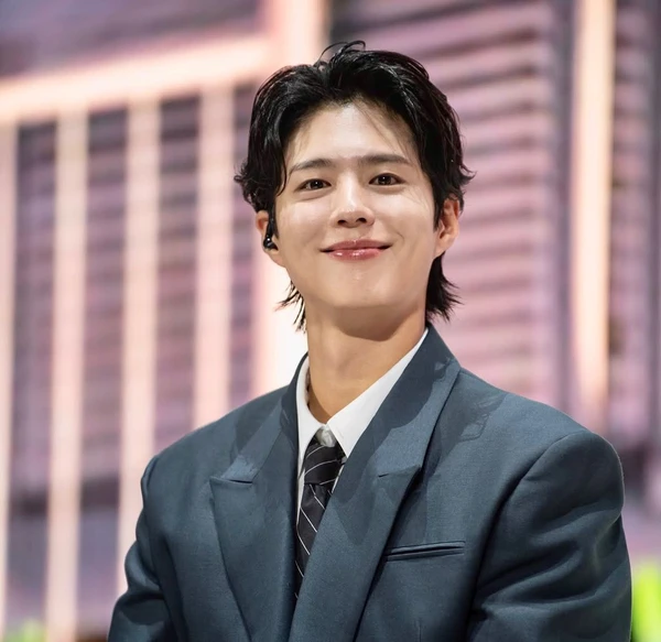 Park Bo-gun por Reprodução