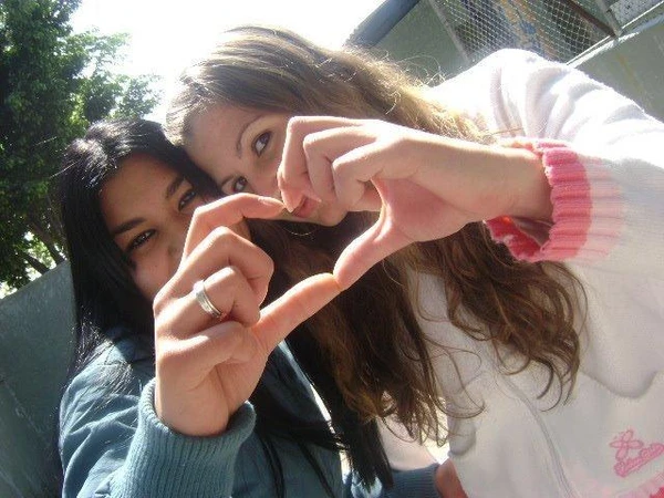 Eloá e Nayara por Reprodução