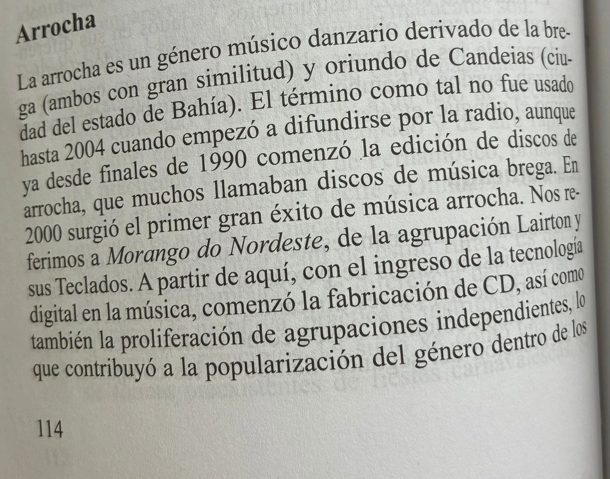 Livro “La Música de Brasil”, escrito pelo pesquisador cubano  Ignacio Díaz González e que destaca o gênero musical arrocha.  por André Uzêda
