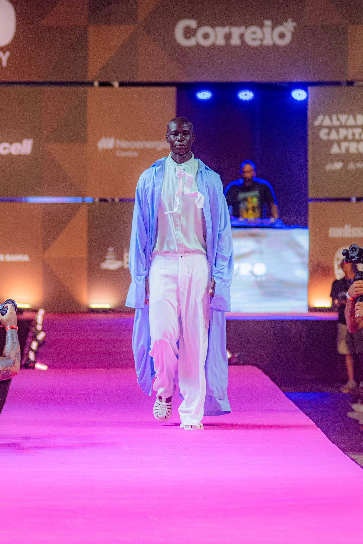 Look Bracell por Lucas Assis e Tati Freitas