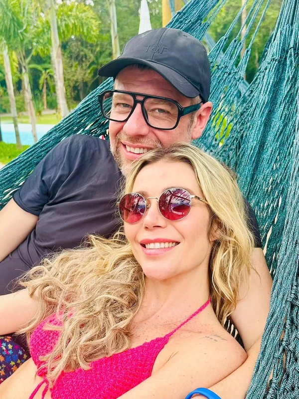 Luiza Possi é casada com o diretor de TV Cris Gomes por Reprodução/Instagram
