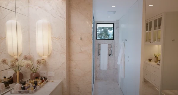 Mansão de Anitta no Rio de Janeiro por Reprodução/YouTube/Instagram