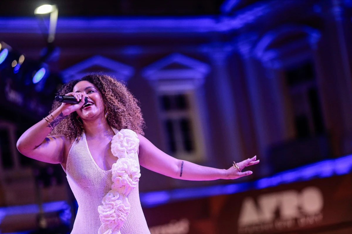 Rachel Reis encerrou o desfile