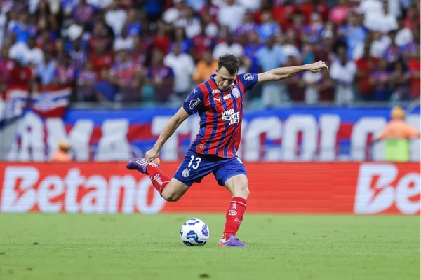 Santiago Arias em ação pelo Bahia 