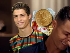 Imagem - Emoção no aeroporto: Cristiano Ronaldo reconhece mulher que te deu comida quando passava fome na infância