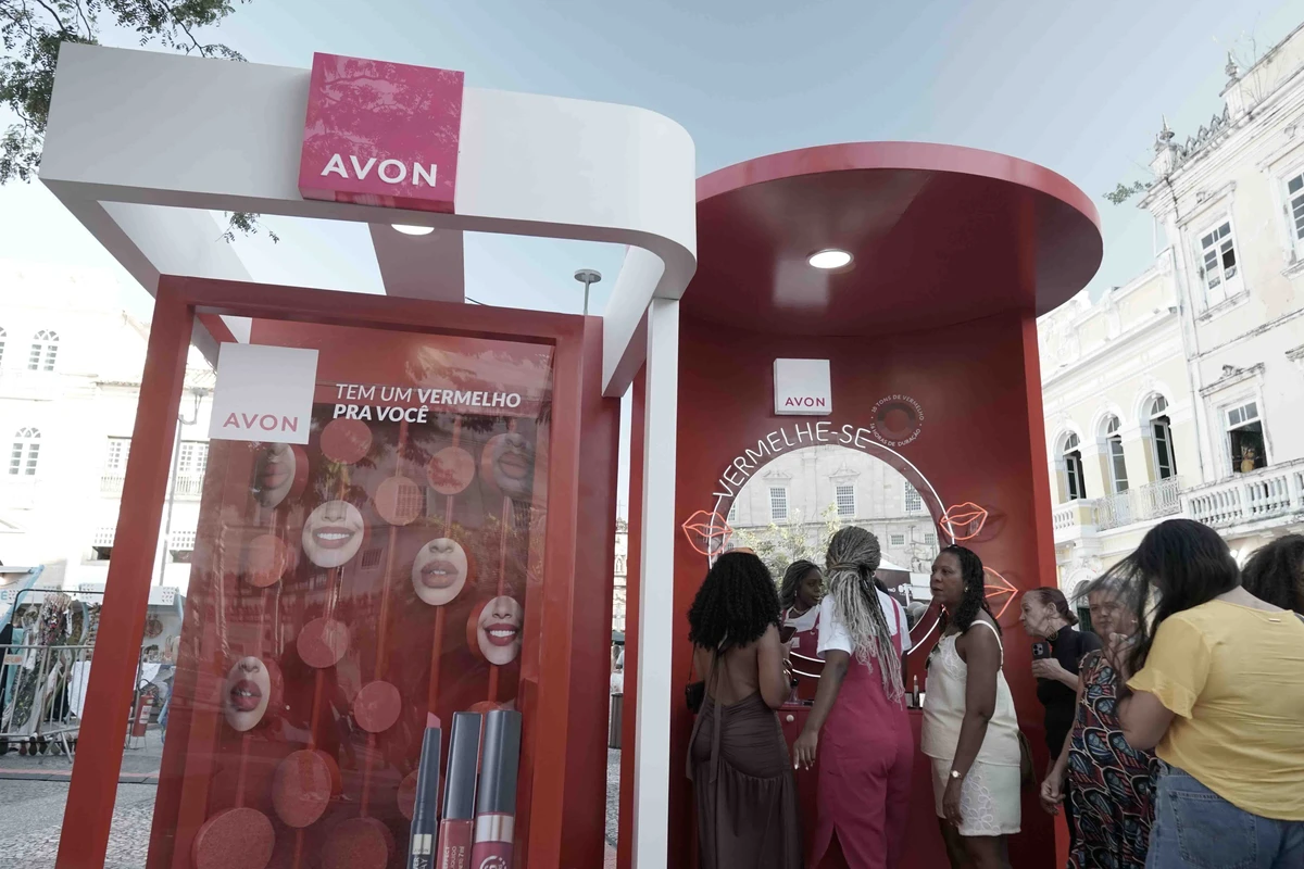 O espaço Avon por Heder Novais