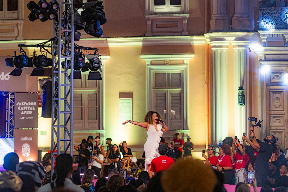 Rachel Reis por Lucas Assis e Tati Freitas