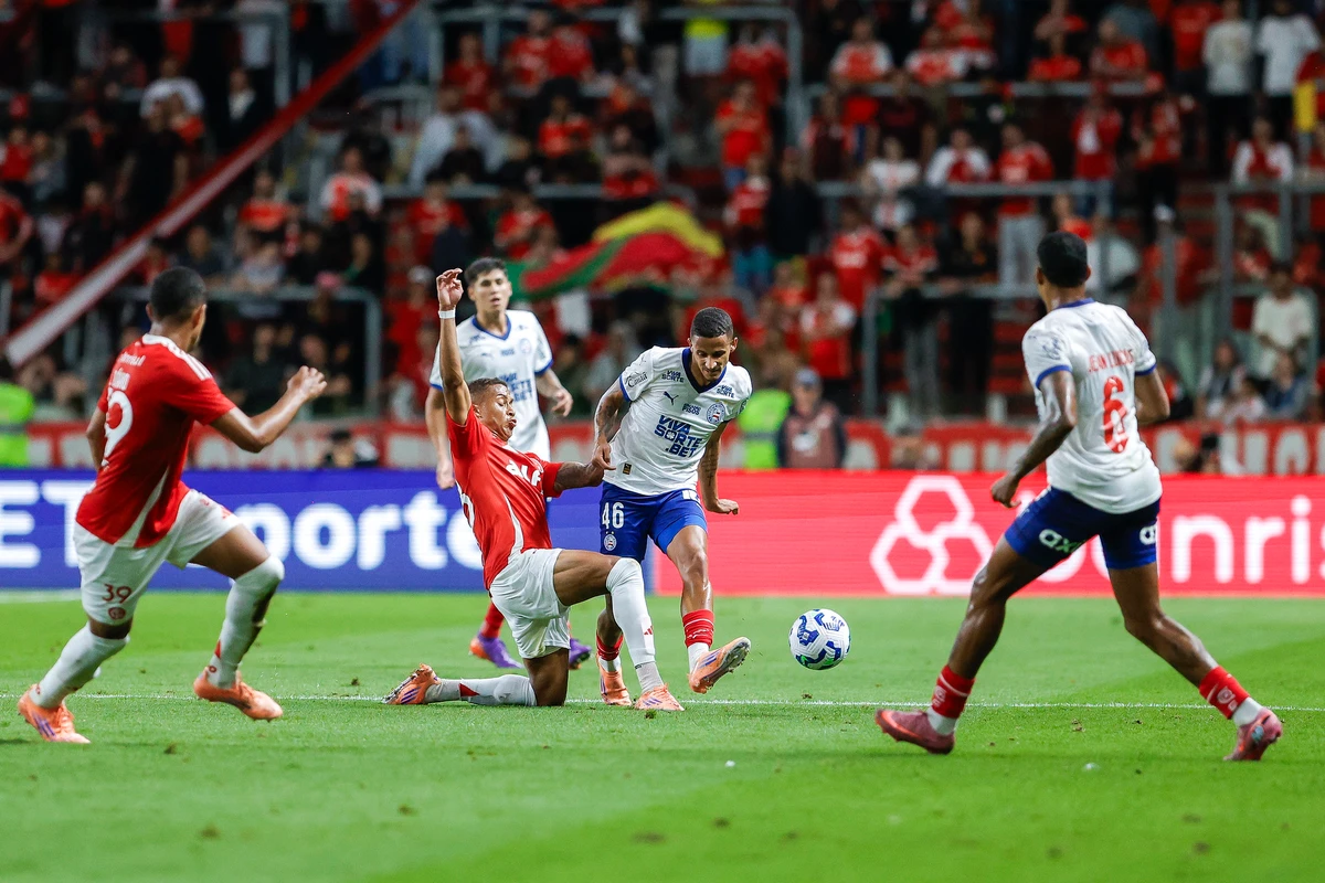 Bahia reagiu e arrancou empate em Porto Alegre por Rafael Rodrigues/E.C. Bahia