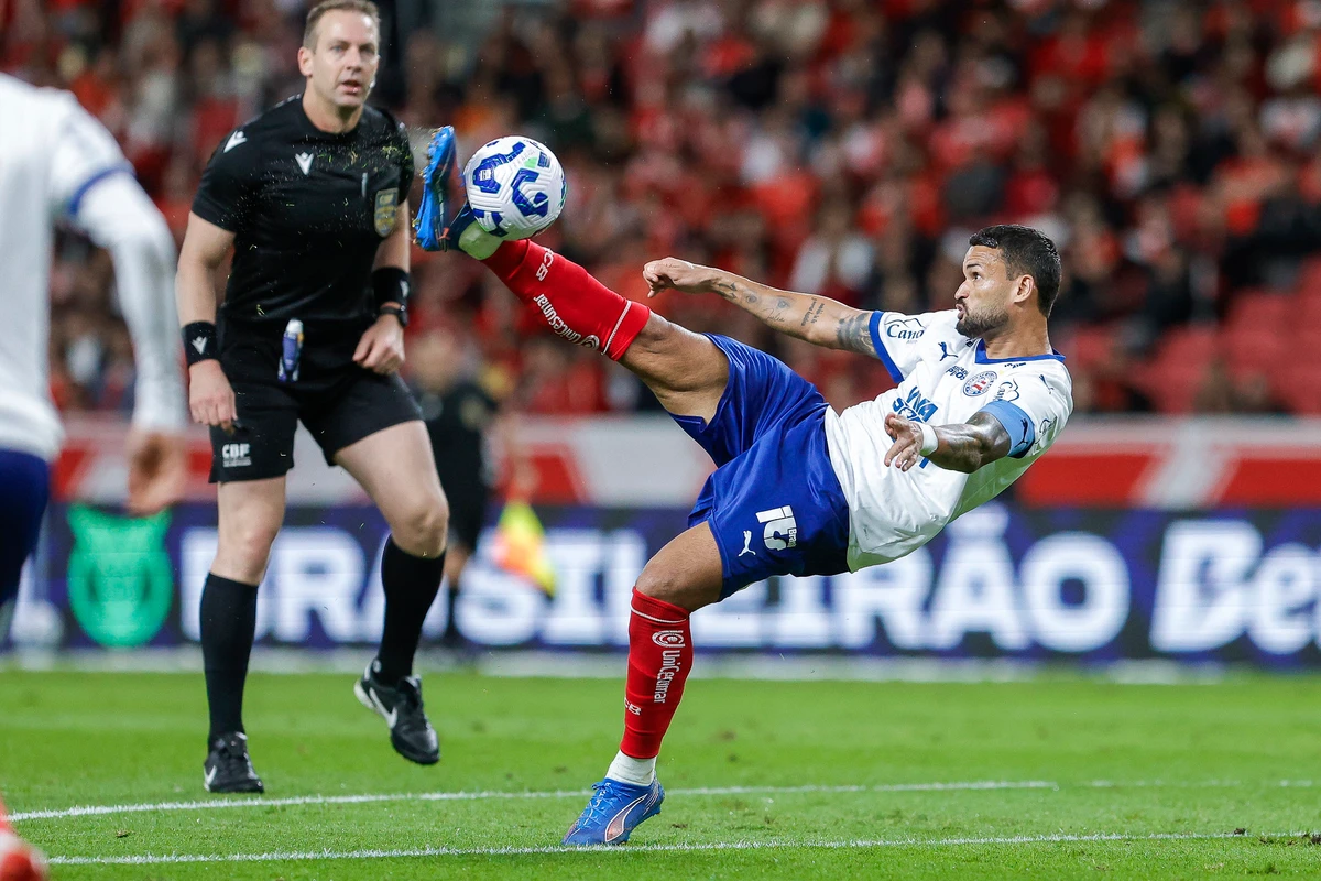 Bahia reagiu e arrancou empate em Porto Alegre por Rafael Rodrigues/E.C. Bahia