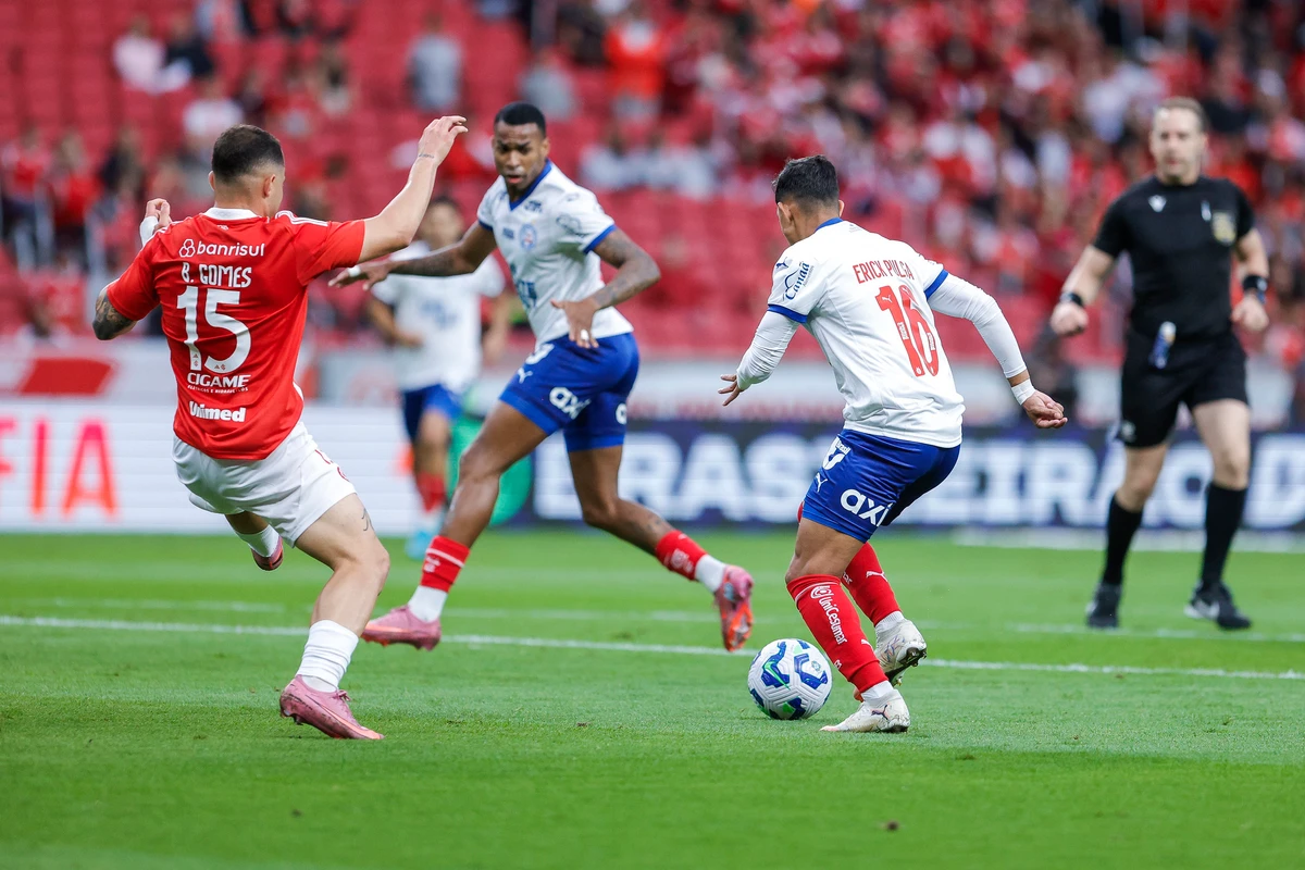 Bahia reagiu e arrancou empate em Porto Alegre por Rafael Rodrigues/E.C. Bahia