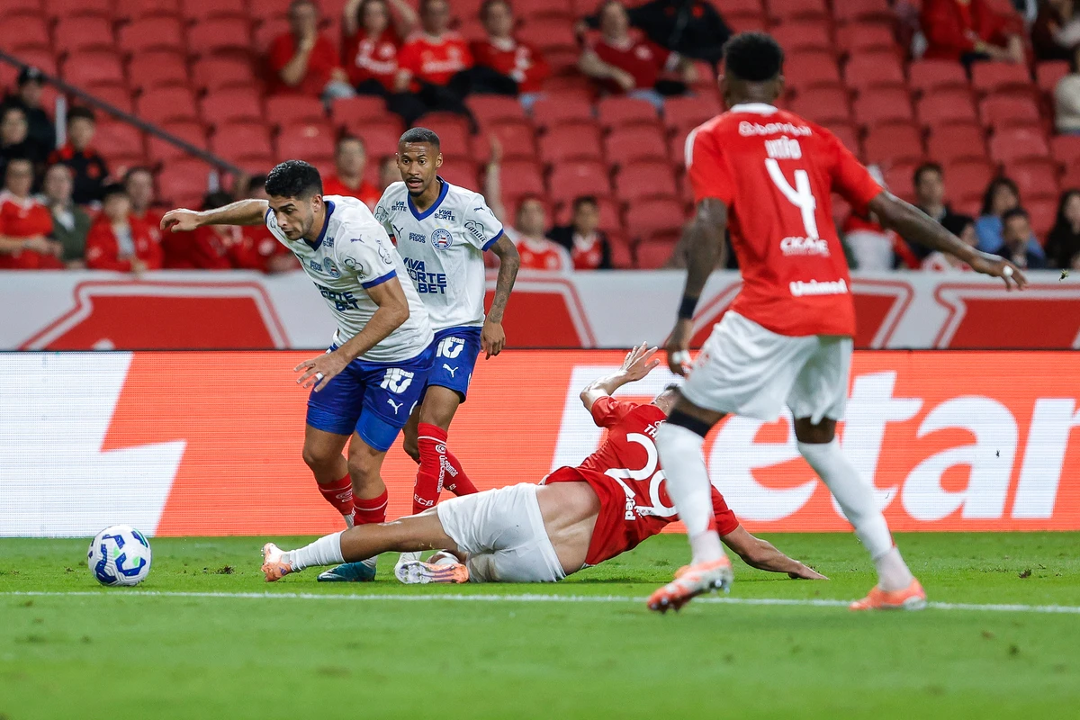 Bahia reagiu e arrancou empate em Porto Alegre por Rafael Rodrigues/E.C. Bahia