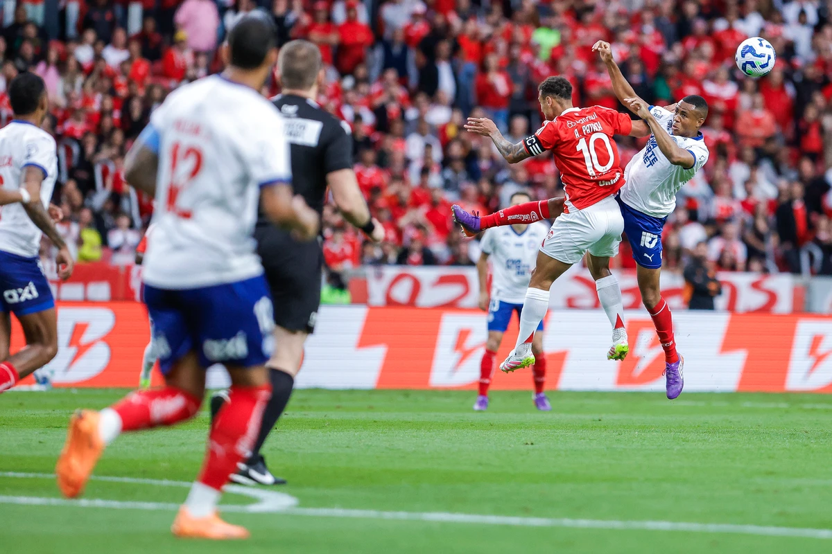 Bahia reagiu e arrancou empate em Porto Alegre por Rafael Rodrigues/E.C. Bahia