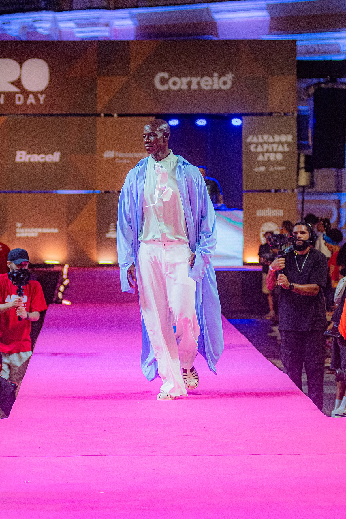 Look Bracell por Lucas Assis e Tati Freitas