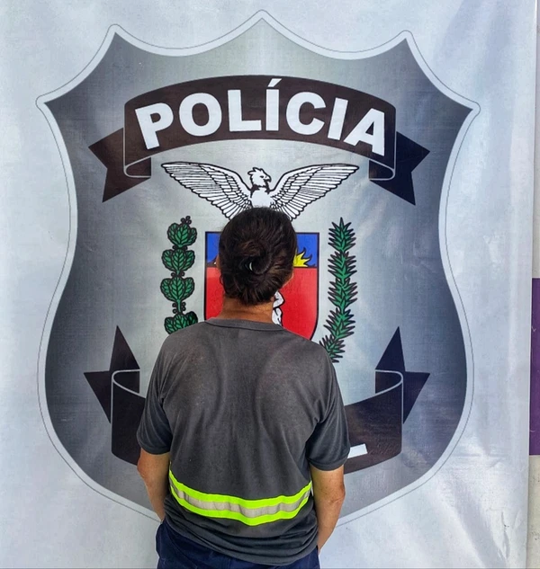 Polícia Penal do Paraná/Divulgação por Presa devolveu R$ 8 mil durante serviço de limpeza