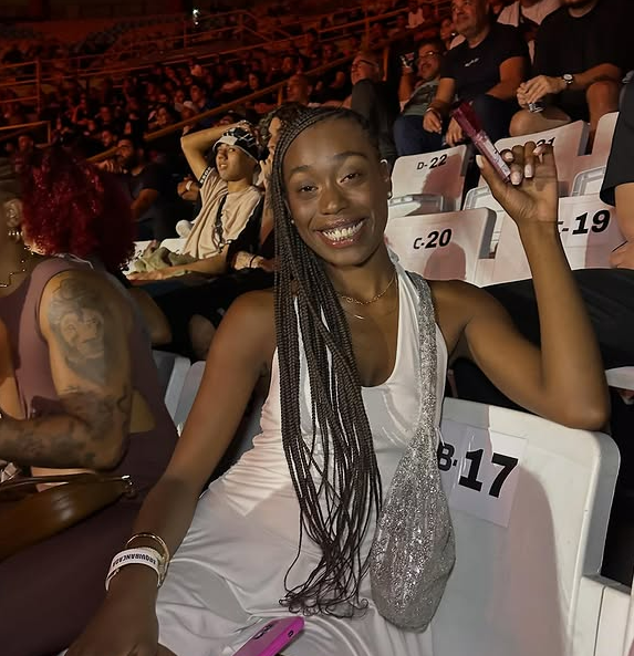 Blogueira Nicolly Martins por Reprodução