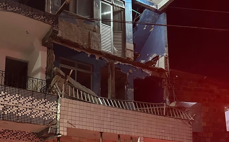 Marquise caiu na noite de ontem por Codesal