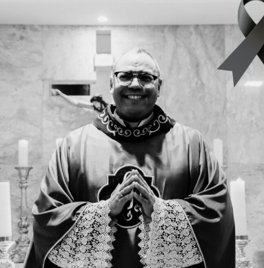 Padre Carlos Augusto da Cruz Silva morreu no desabamento por Divulgação